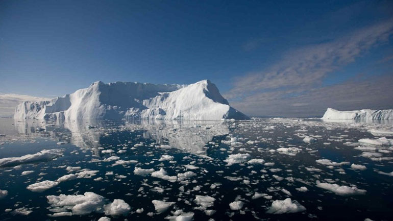 Μειώνεται επικίνδυνα η έκταση των πάγων στην Αρκτική